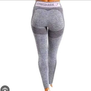 Gymshark• Gray/ Lavender Leggings with Stretch Knit Fabric. Sz XS